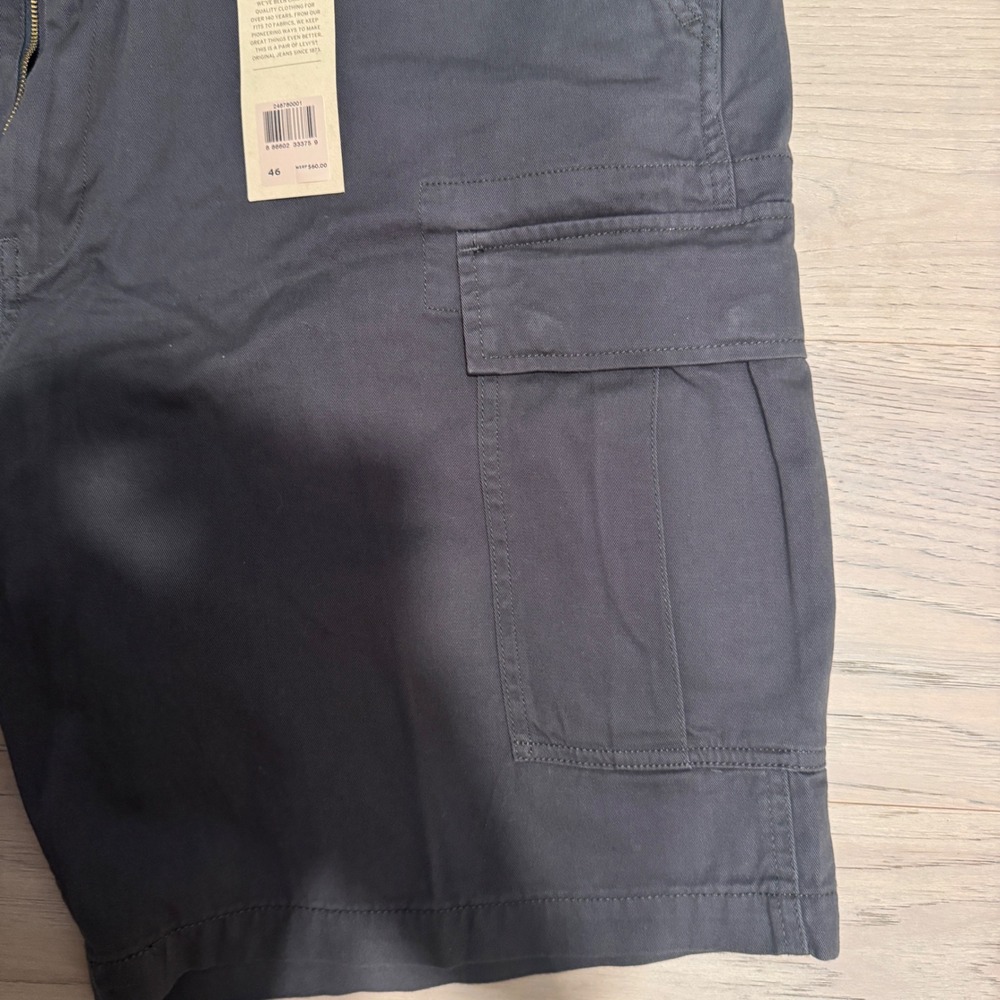Levi's Big & Tall Carrier Cargo Shorts Size 46 NWT Gray‎ Outdoor Casual - Picture 2 of 7